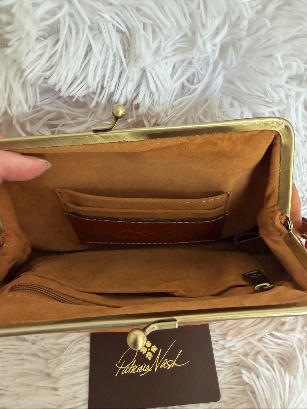 Patricia Nash Savena Tooled Leather Kiss Lock Wristlet Clutch - NWOT - Picture 3 of 6